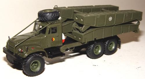 KRaZ 255 Bridge  Erector<br /><a href='images/pictures/ETH_Arsenal/936.jpg' target='_blank'>Full size image</a>